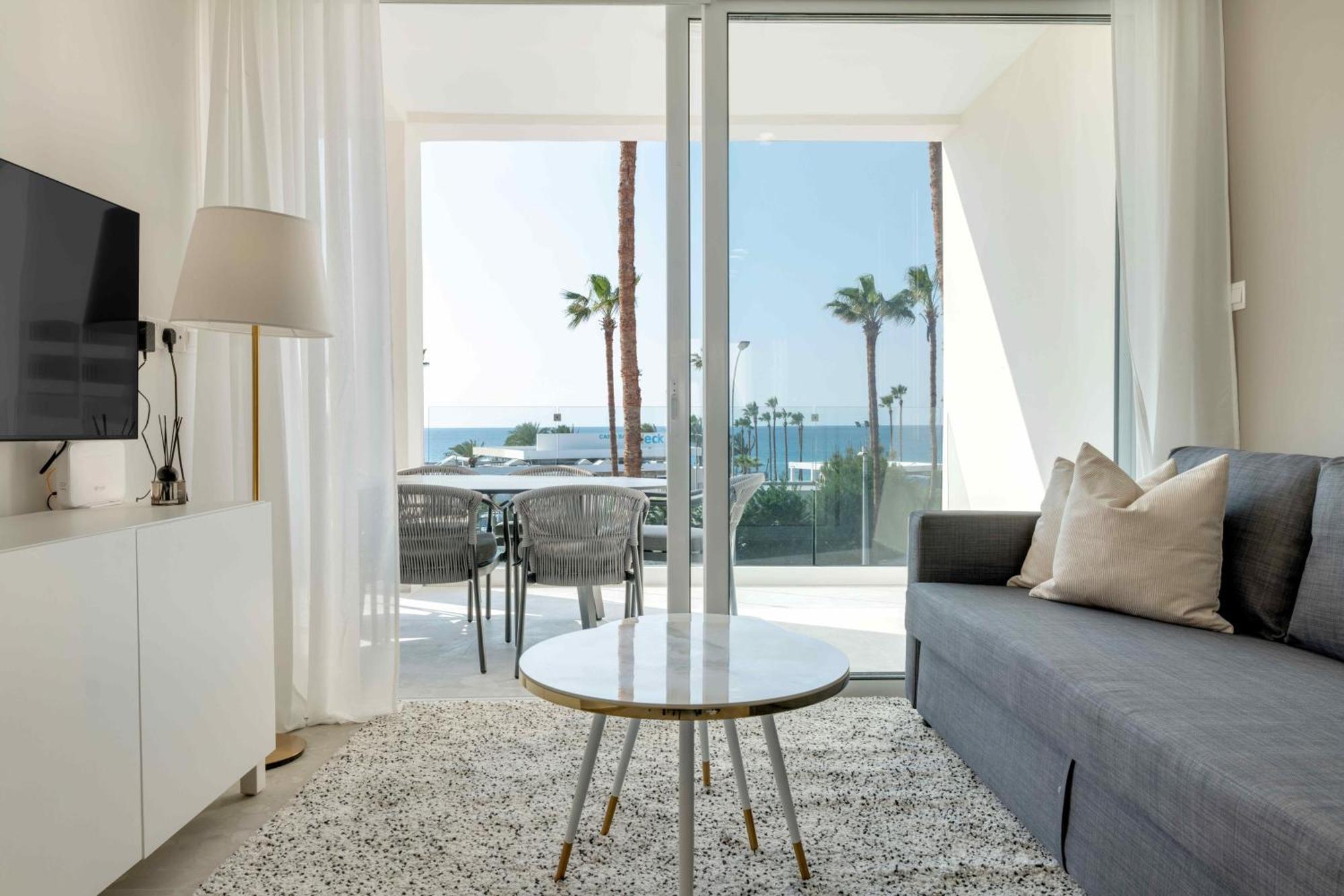 Апартаменты Phaedrus Living: Seaview Luxury Flat Limnaria 150 Пафос Экстерьер фото